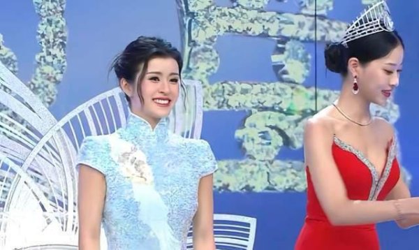 股天乐 2025香港小姐竞选结果出炉，26岁女博士陈咏诗获冠军